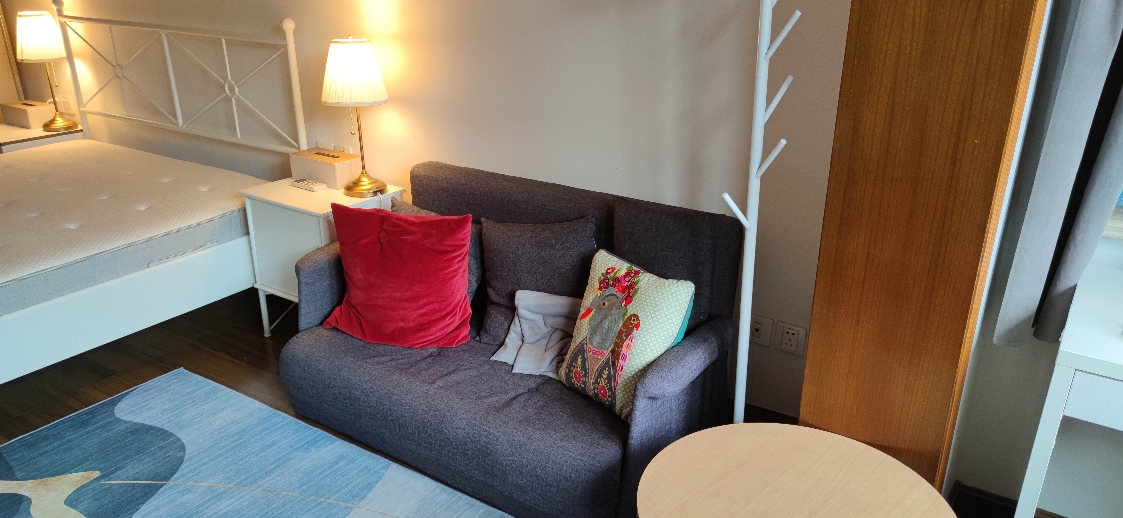 Shanghai-Xuhui-Cozy Home,Clean&Comfy,No Gender Limit,Hustle & Bustle,“Friends”,Chilled,LGBTQ Friendly,Pet Friendly