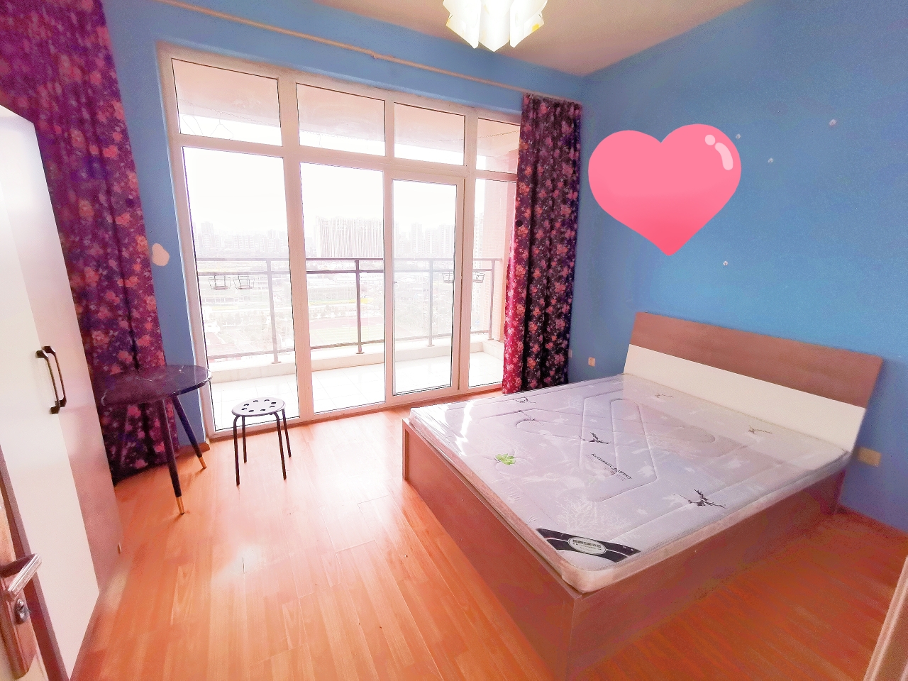 Chengdu-Hi-Tech Zone-Cozy Home,Clean&Comfy,No Gender Limit,Hustle & Bustle,“Friends”,Chilled,LGBTQ Friendly,Pet Friendly