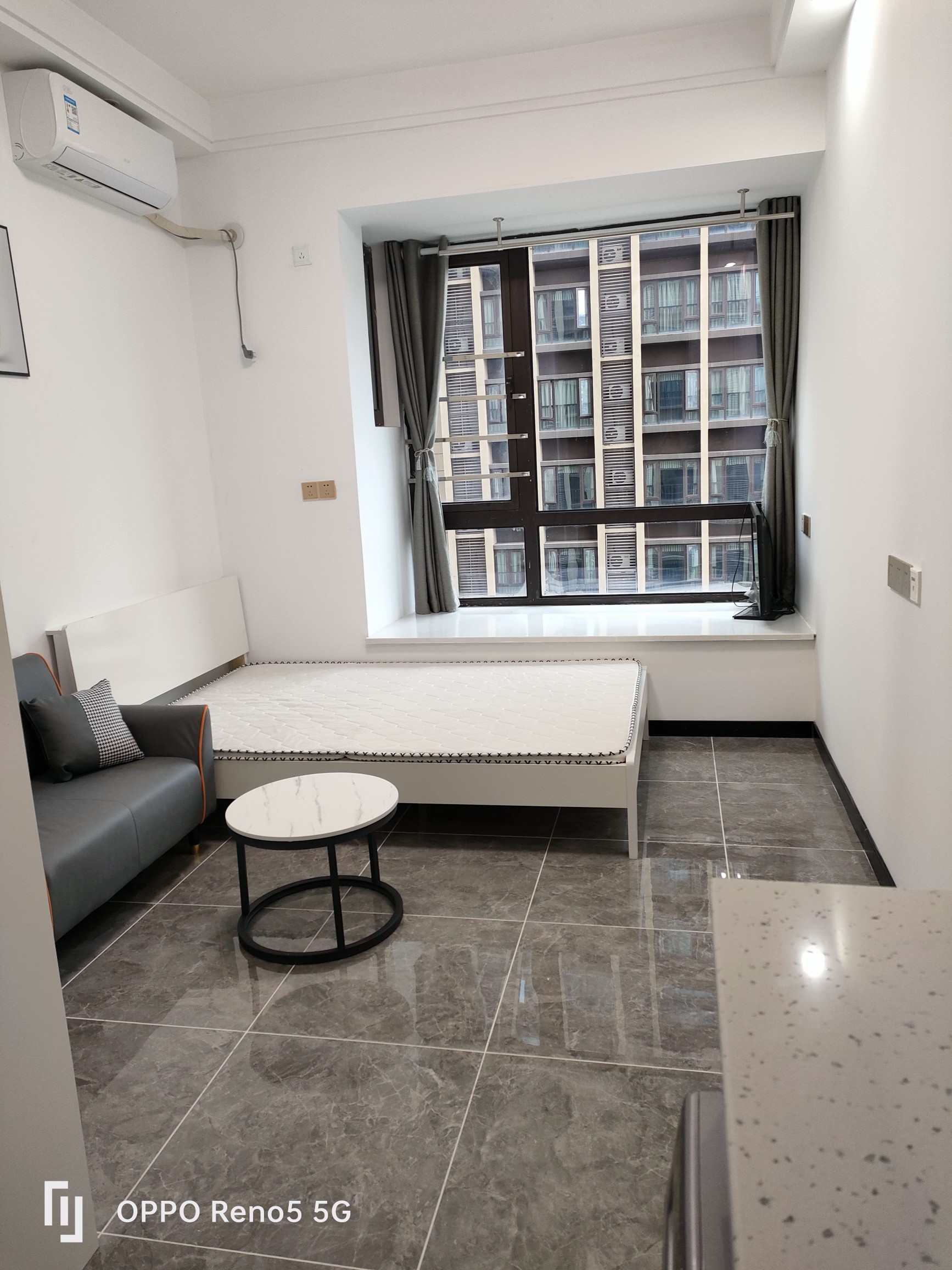 Chongqing-Shapingba-Cozy Home,Clean&Comfy,No Gender Limit,Hustle & Bustle,“Friends”,Chilled