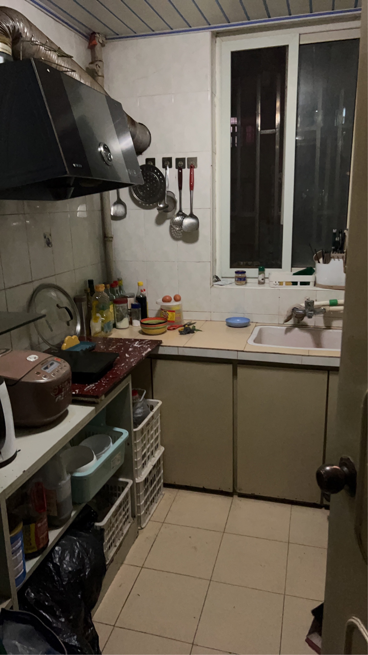 Shanghai-Pudong-Cozy Home,Clean&Comfy,No Gender Limit,Hustle & Bustle,“Friends”,Chilled,LGBTQ Friendly,Pet Friendly