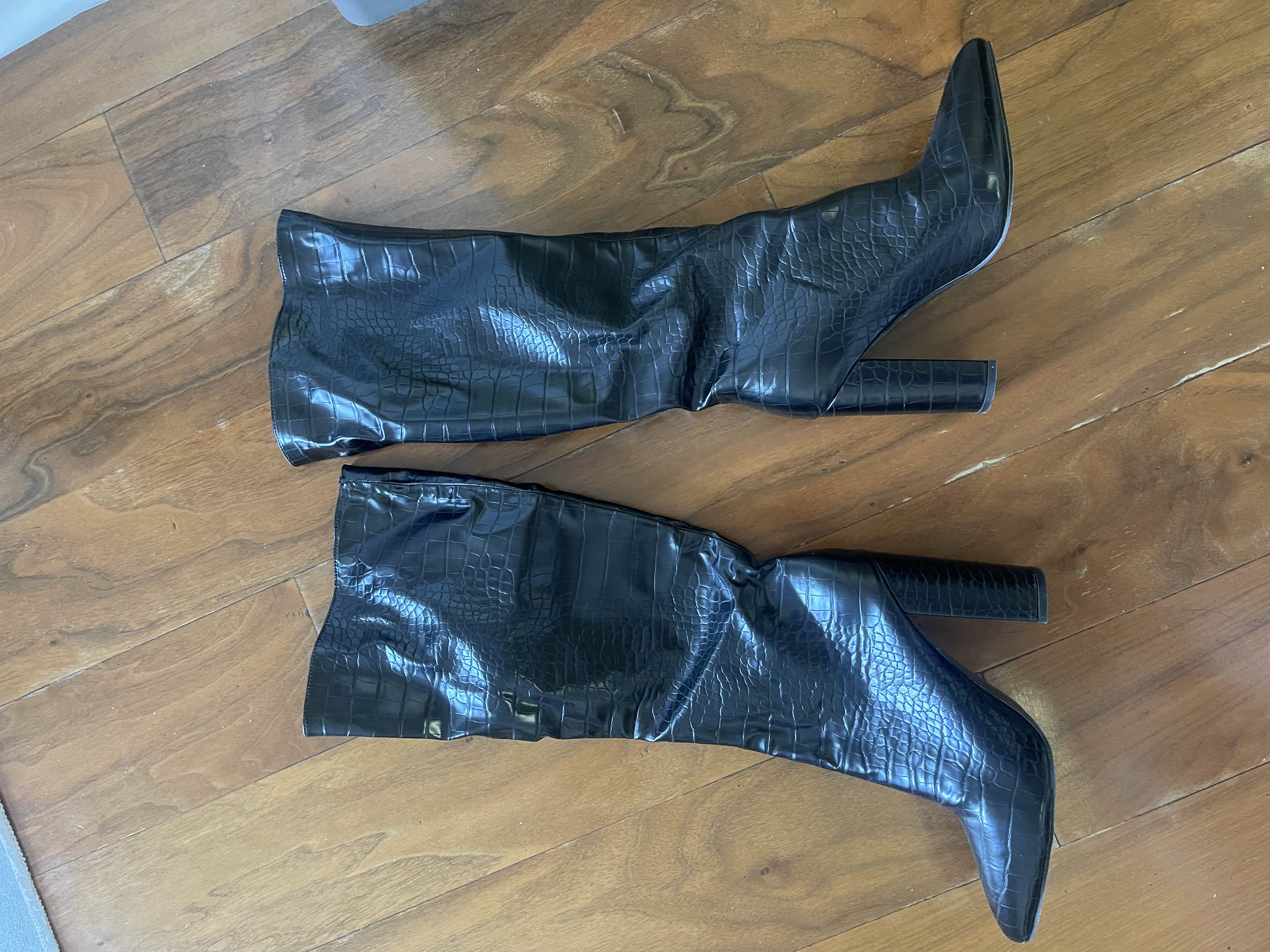 Black boots _2