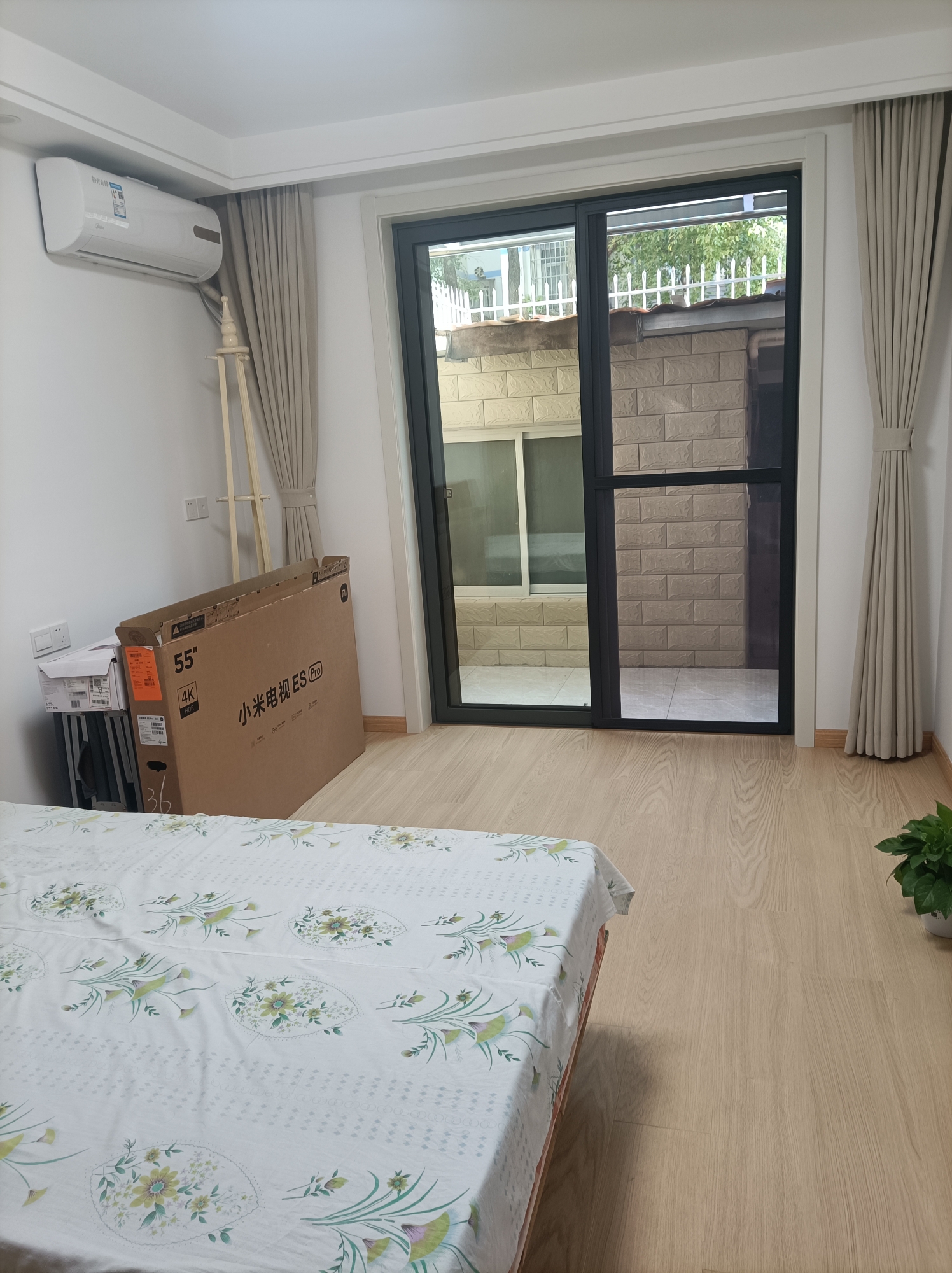 徐匯 上海市徐汇区航天新苑虹梅路2015弄56号102室