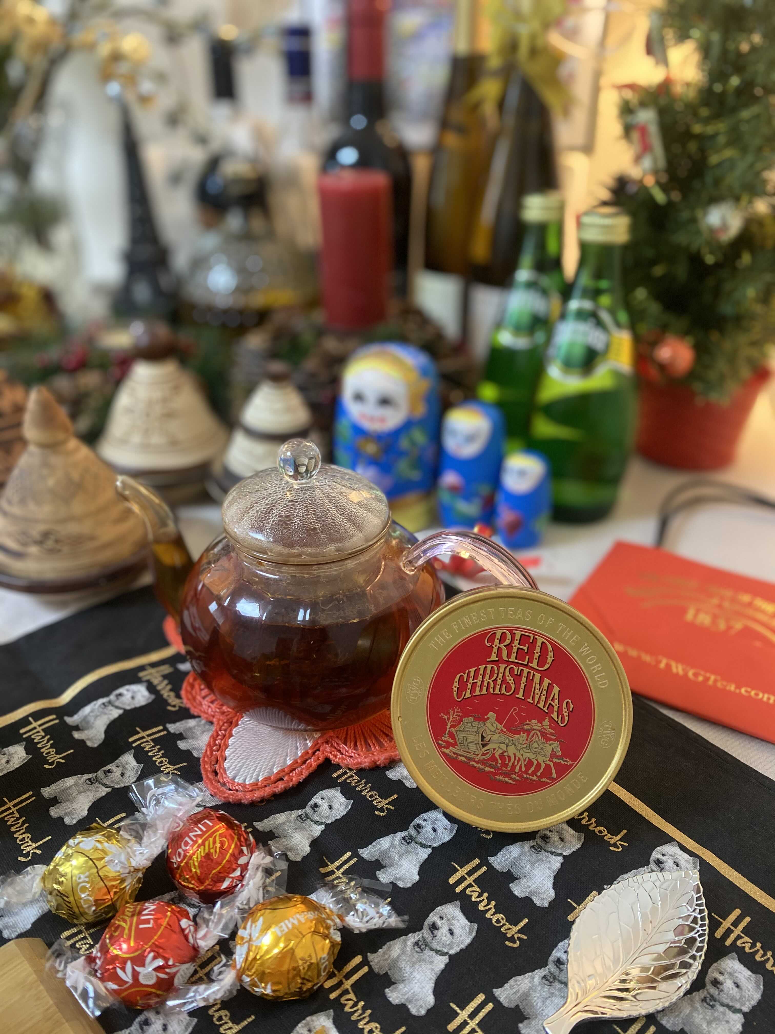 Handmade Apple Pie wth Red Christmas Tea_2