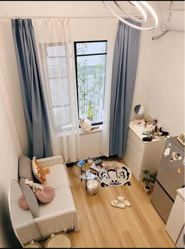 Shanghai-Jing‘An-4000RMB/Night,环境超棒,超美落地窗,带院子,宠物友好,外国人友好,Single Apartment,Pet Friendly,LGBTQ Friendly,Long & Short Term,Long Term