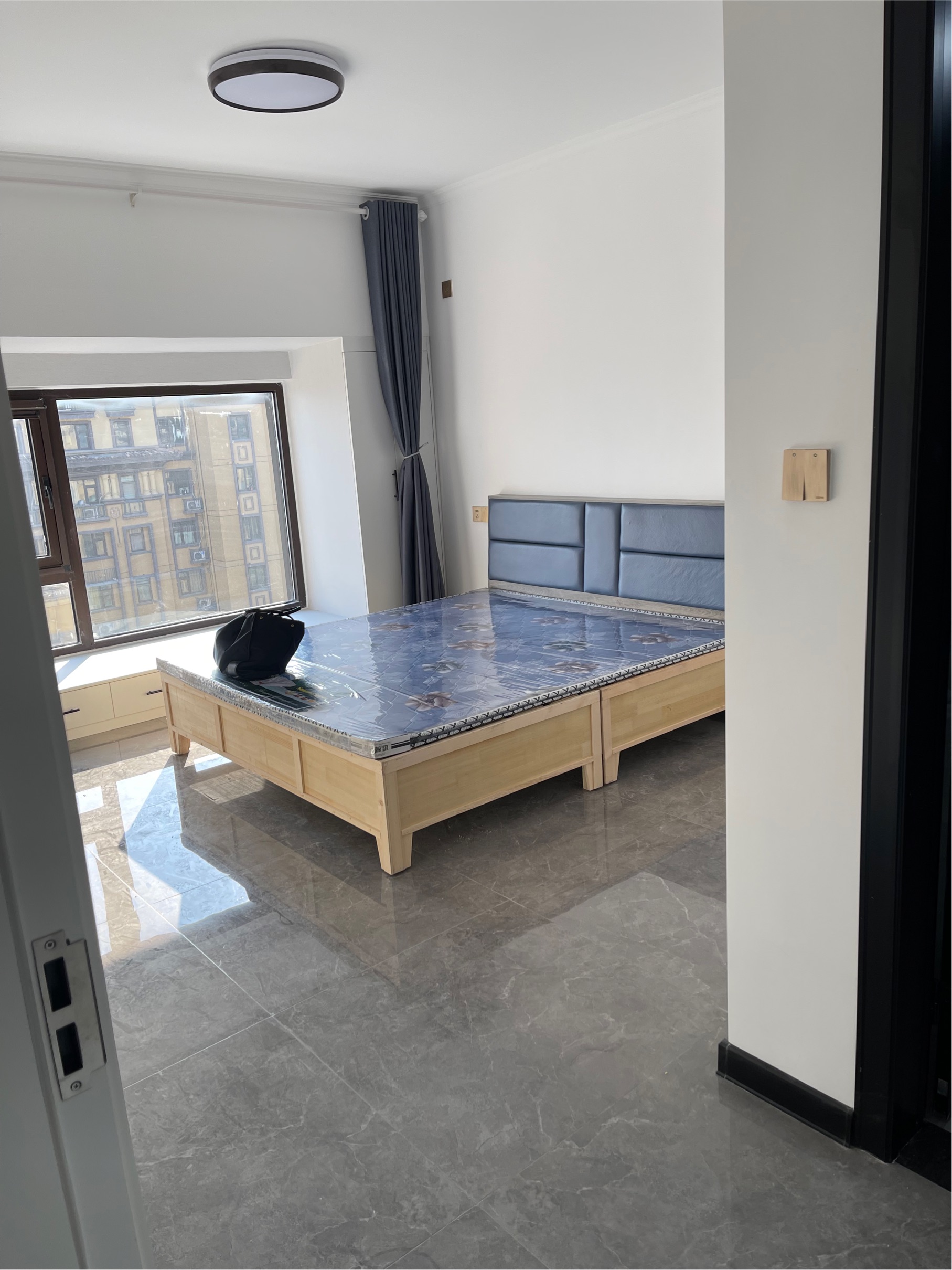 Zhengzhou-Zhongyuan-Single Apartment,Long Term,Pet Friendly