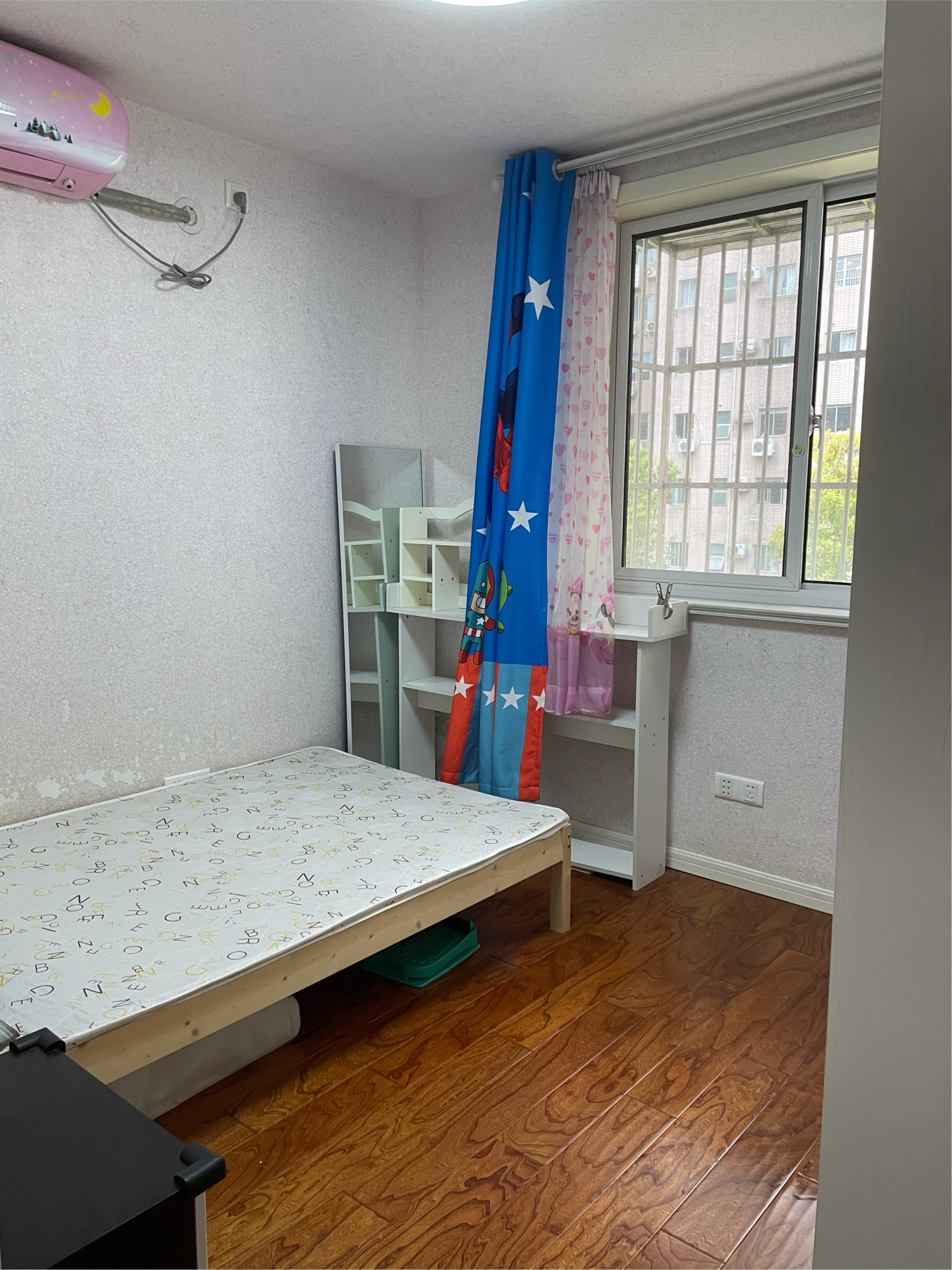 Shanghai-Jing‘An-260RMB/Night,Cozy Home,Clean&Comfy,Hustle & Bustle,“Friends”,Chilled,LGBTQ Friendly,Pet Friendly