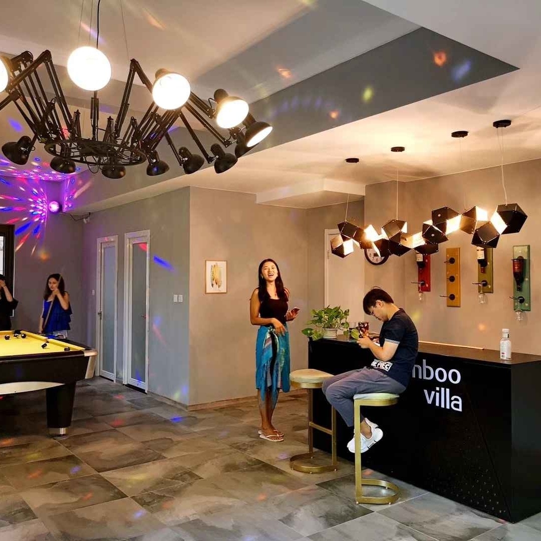 Chill life with our Flatmates | 我们的单身公寓，一起生活的很惬意哦(´-ω-`)_3