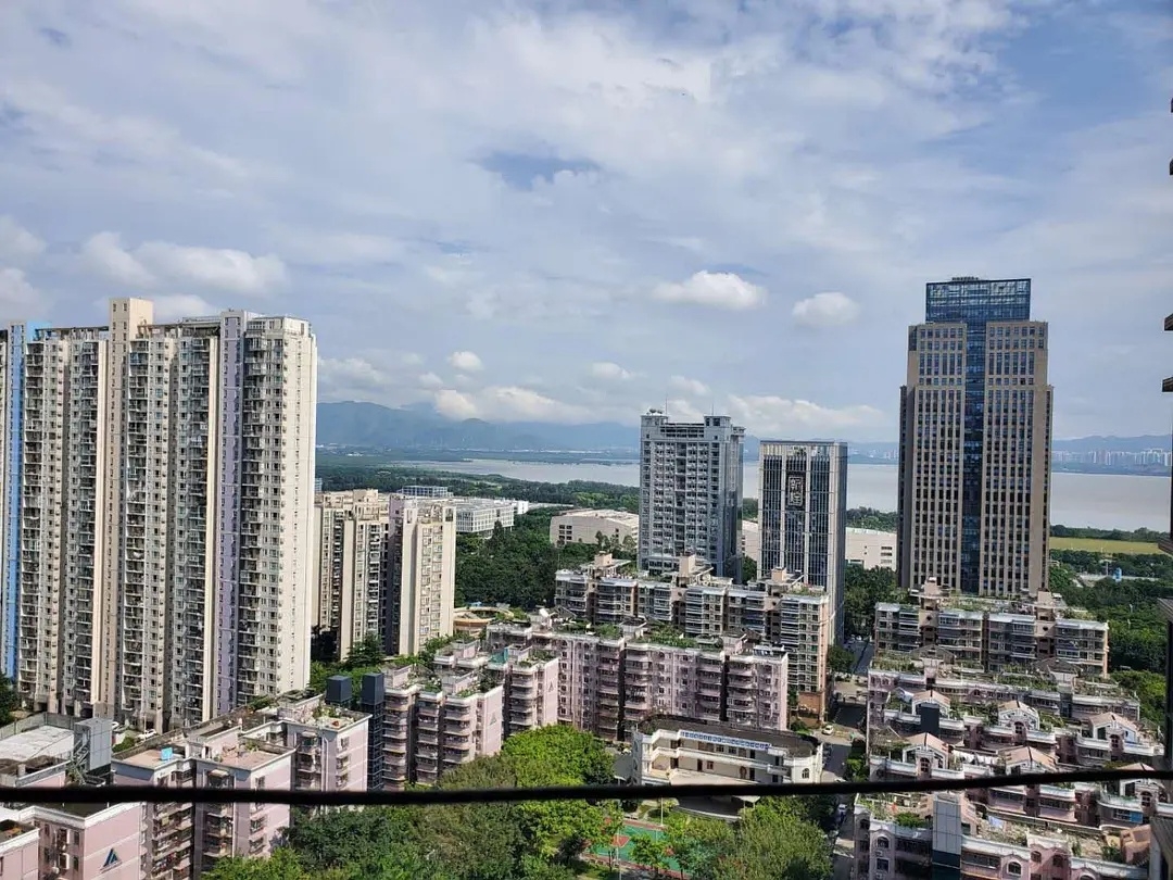 ShenzhenFutianLine 1Long & Short TermSeeking FlatmateShared Apartment