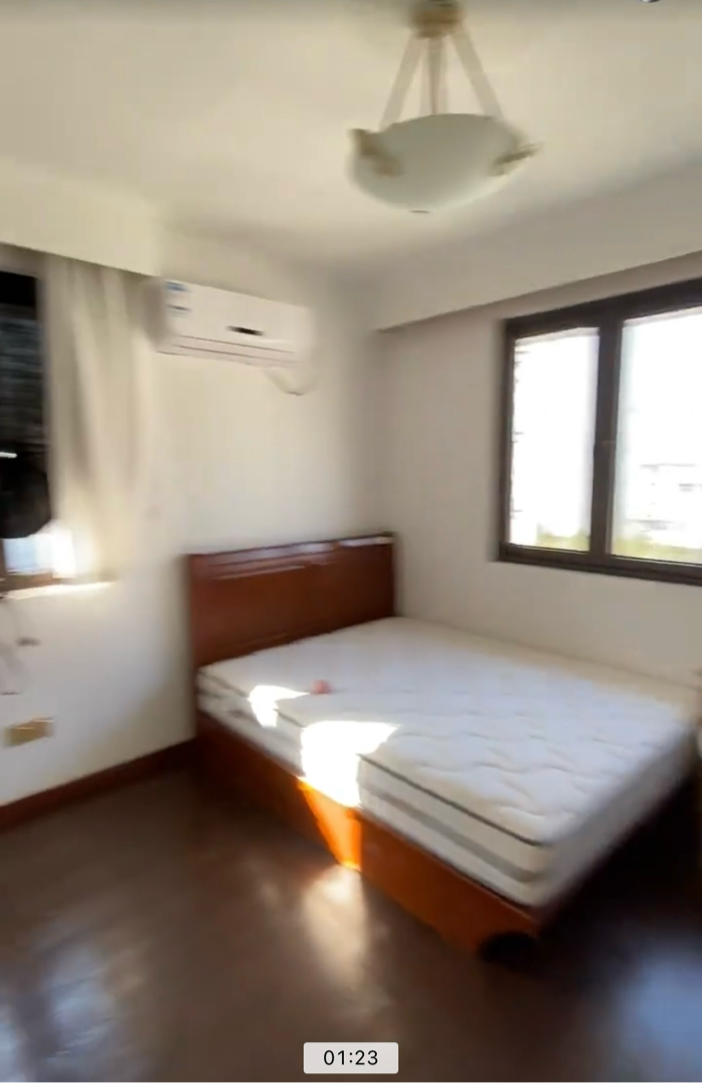 Shanghai-Xuhui-漕宝路,徐家汇,Pet Friendly,LGBTQ Friendly,Cozy Home,Clean&Comfy,No Gender Limit,Hustle & Bustle,“Friends”,Chilled