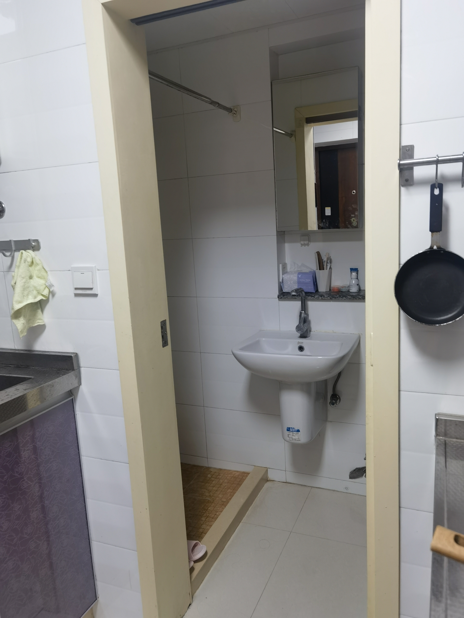 Shanghai-Yangpu-🎉🎉无中介费🎉🎉,🎊免费自习室📚,🎊🎊免费会议室💻,💗周边配套设施超齐全💗,🎊🎊免费台球厅🎱,🉑押一付一🎊🎊,🉑办理居住证🎊🎊,实体墙🚪隔音好,🐈宠物友好🐶,✨电梯房🎉🎉🎉,🎊🎊免费电影院🎬,🎊🎊免费街机游戏🎮,💗24h安保💗,🪪外籍🉑住,⚡️民用水电💦,🩵宠物友好🩵,🅿️停车超方便🎉,💗交通方便🚇,Pet Friendly,LGBTQ Friendly,Clean&Comfy,No Gender Limit,Hustle & Bustle,“Friends”