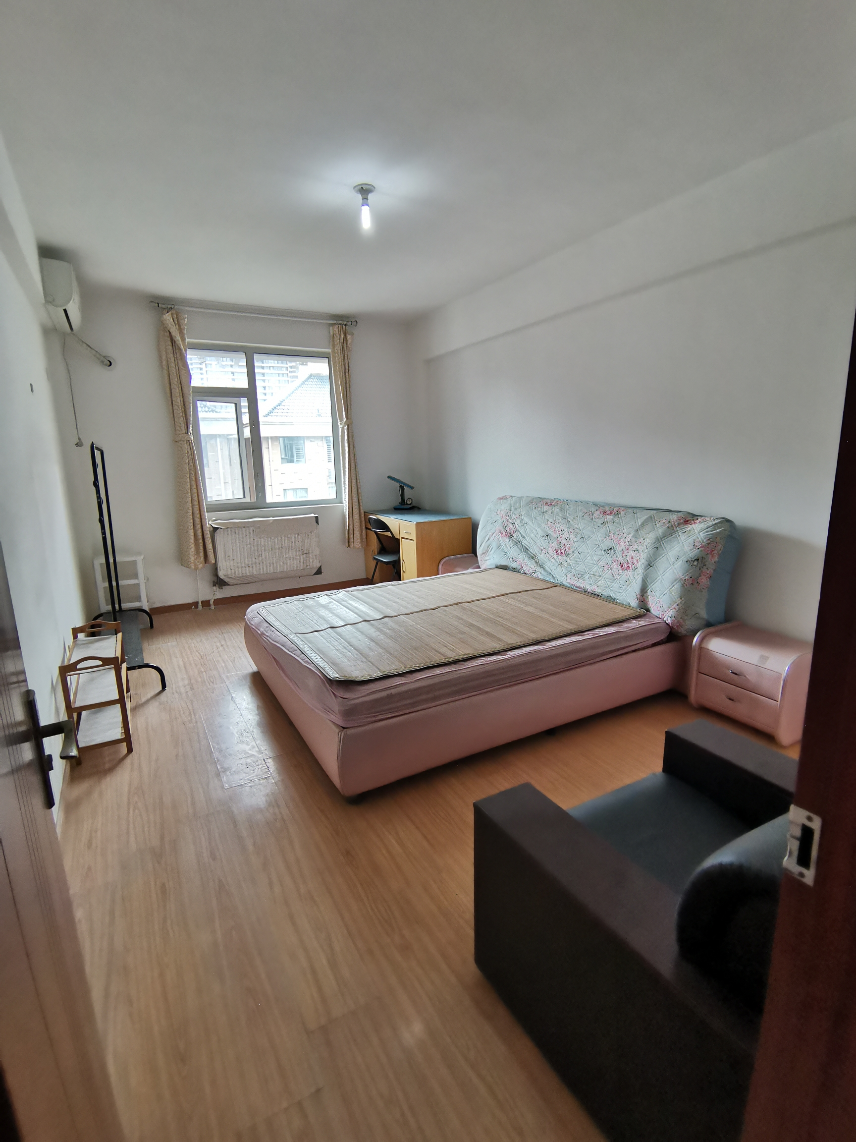 经开区 石笋路与金炉路交口和谐家园