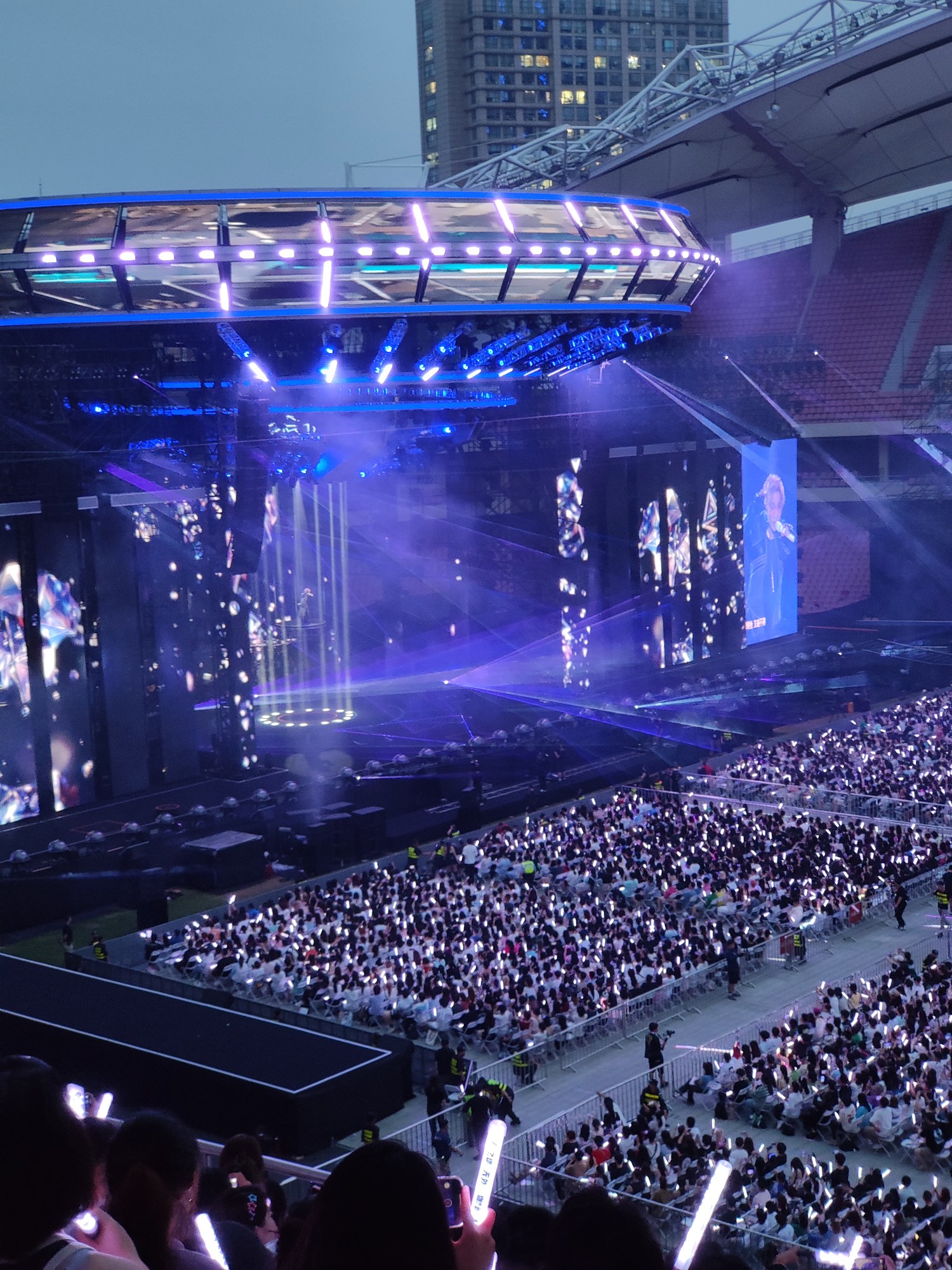 现场版认真的雪（老薛的演唱会）_2