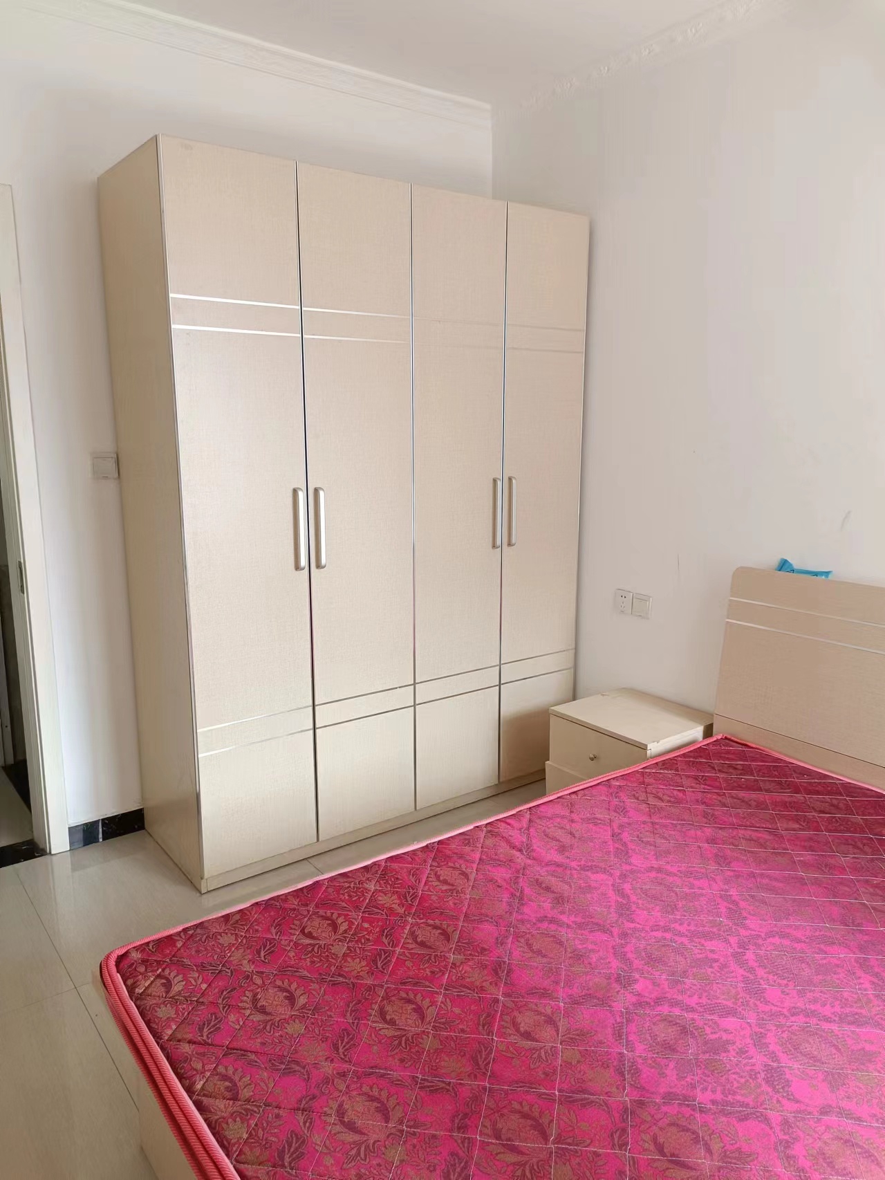 高新区 化工路59号西湖颐城