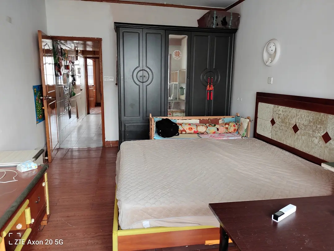 Shanghai-Hongkou-No Gender Limit