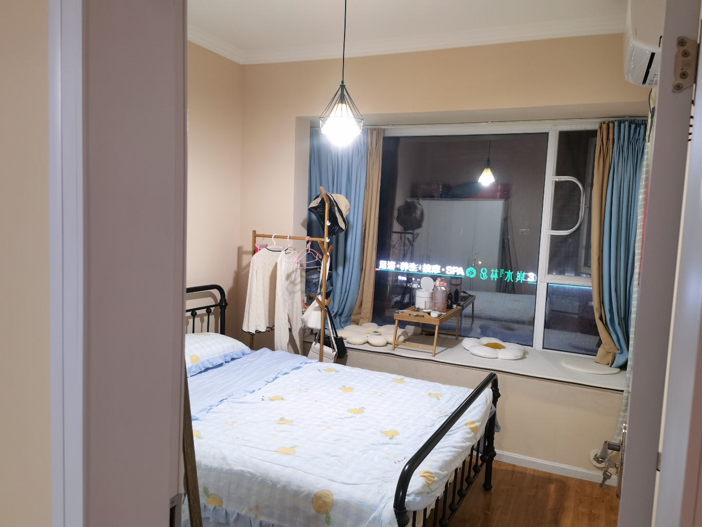 Chengdu-Chenghua-25RMB/Night,Cozy Home,Clean&Comfy,No Gender Limit,Hustle & Bustle,LGBTQ Friendly,Pet Friendly
