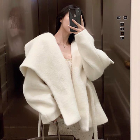 白色大衣超级保暖_3