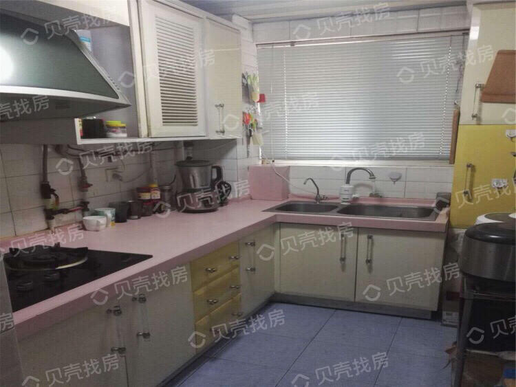 Beijing-Chaoyang-Shared Apartment,Seeking Flatmate,LGBTQ Friendly