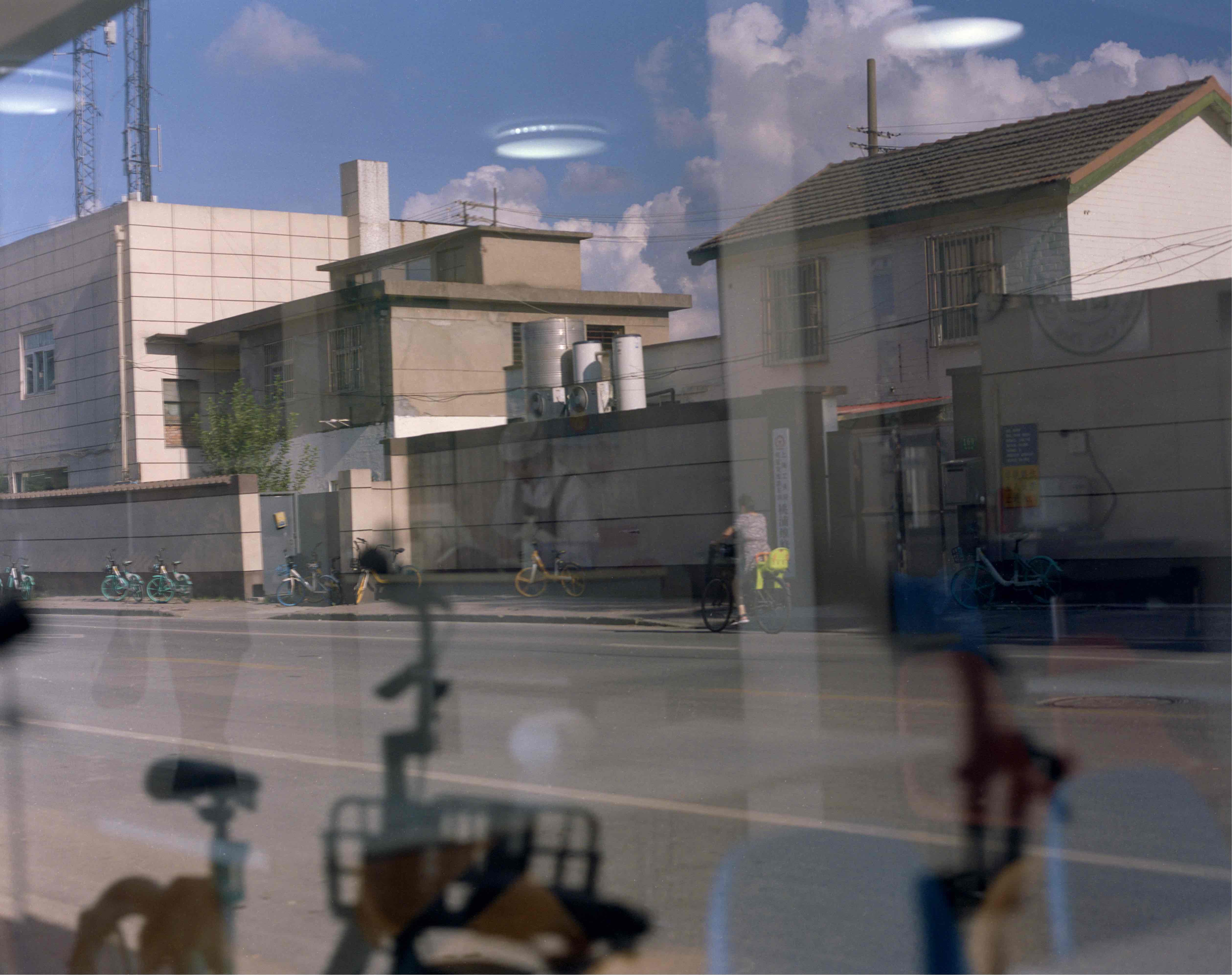 前天礼拜六拍摄的南大路。胶卷相机📷 玛米亚Rz67 _3