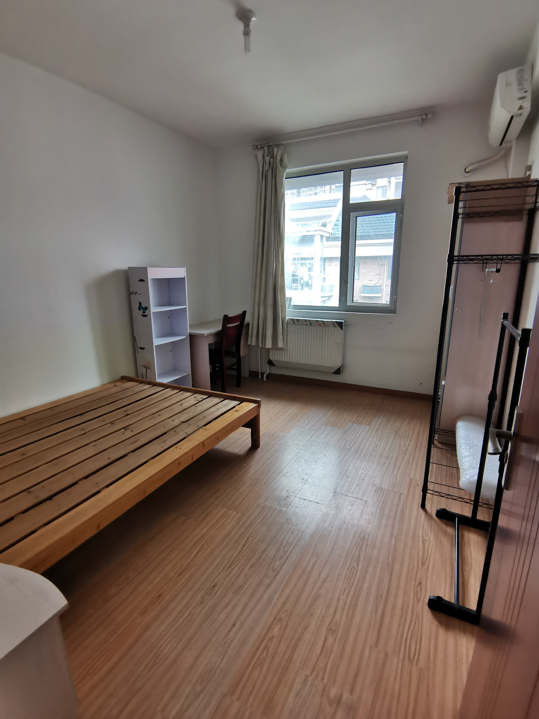 经开区 石笋路与金炉路交口和谐家园