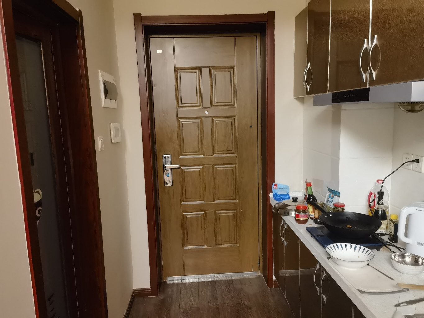 Wuhan-Wuchang-Seeking Flatmate,Sublet