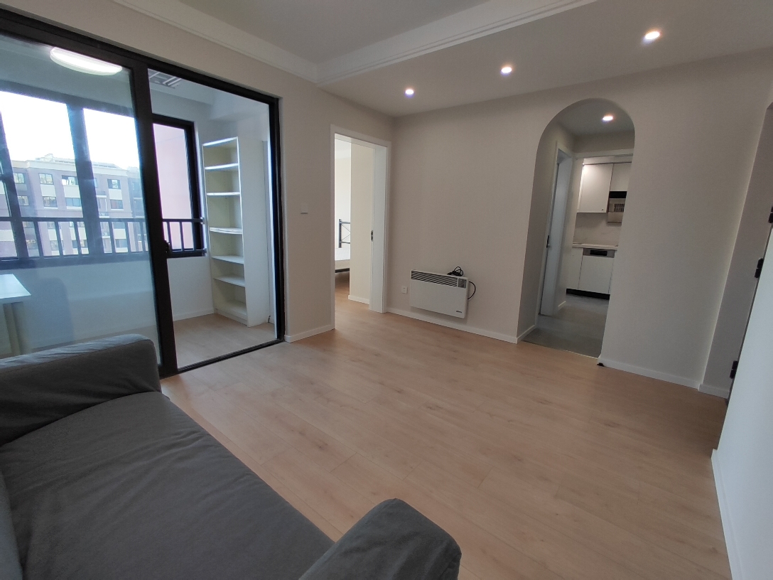 上海-浦东-🌺花园社区,🌟真实转租,🛗电梯房,🉑可短租,👮24h安保,🚇地铁口,🏋免费健身,🌞采光好,📶免费wifi