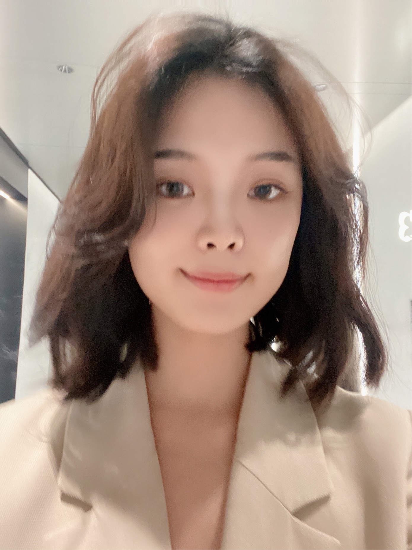 周五上班的心情如图了
_3