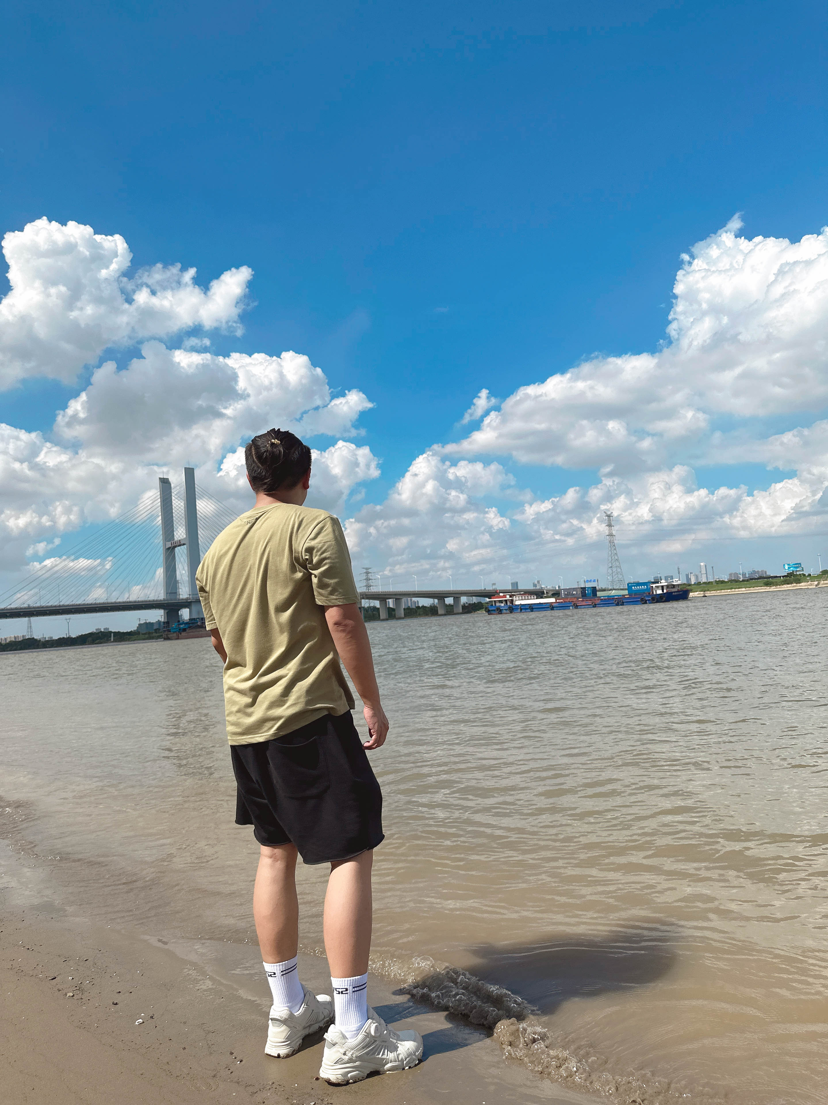 一双颜值徒步登山鞋_3