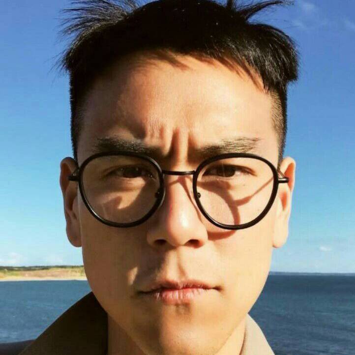 月亮藏星河