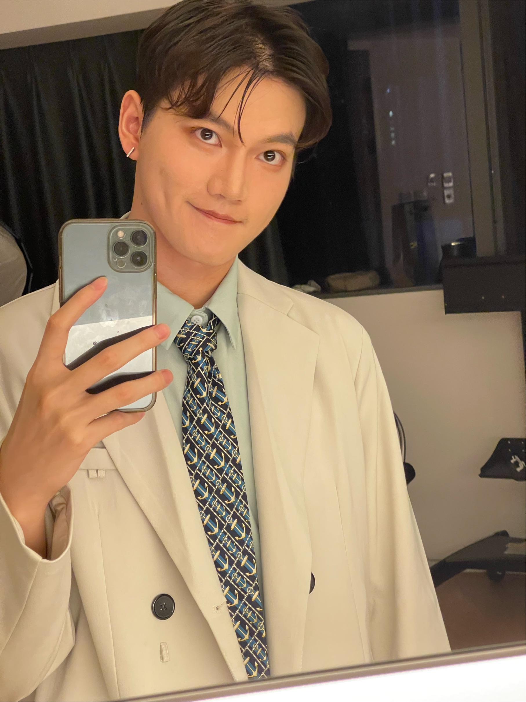 年底总是在各种聚会里飞驰，在偶尔的宿醉中_4