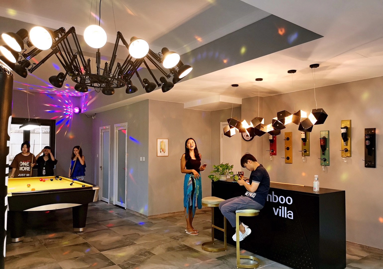 一个只允许单身居住地｜Single Only_0