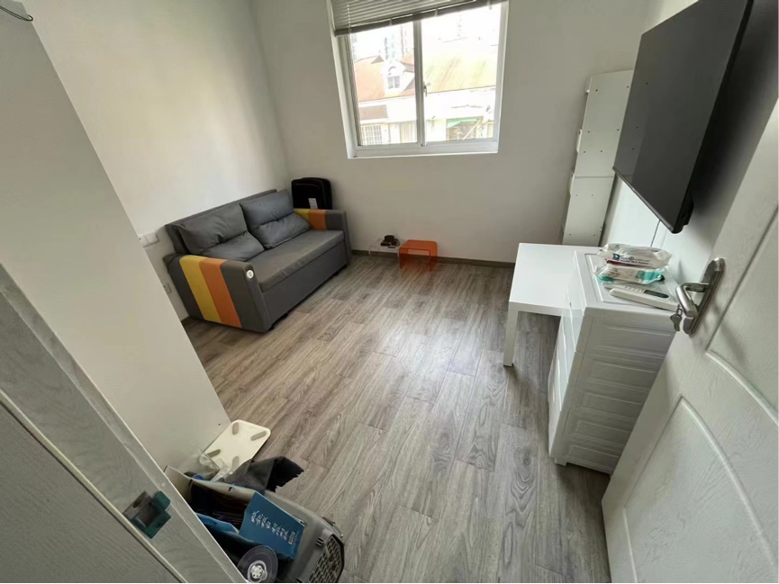 Shanghai-Changning-Cozy Home,Clean&Comfy,No Gender Limit,Hustle & Bustle,“Friends”,Chilled,Pet Friendly