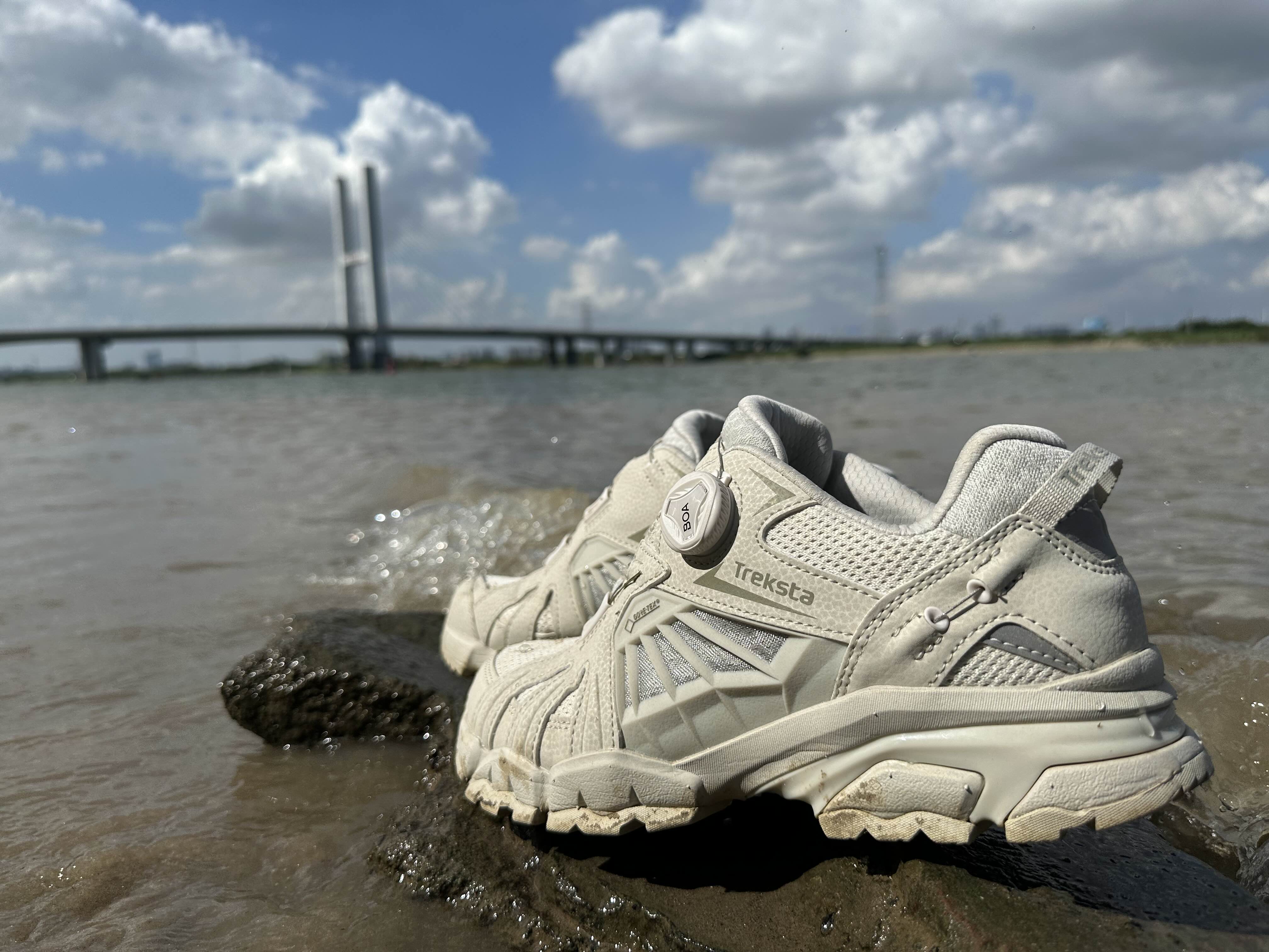 一双颜值徒步登山鞋_4