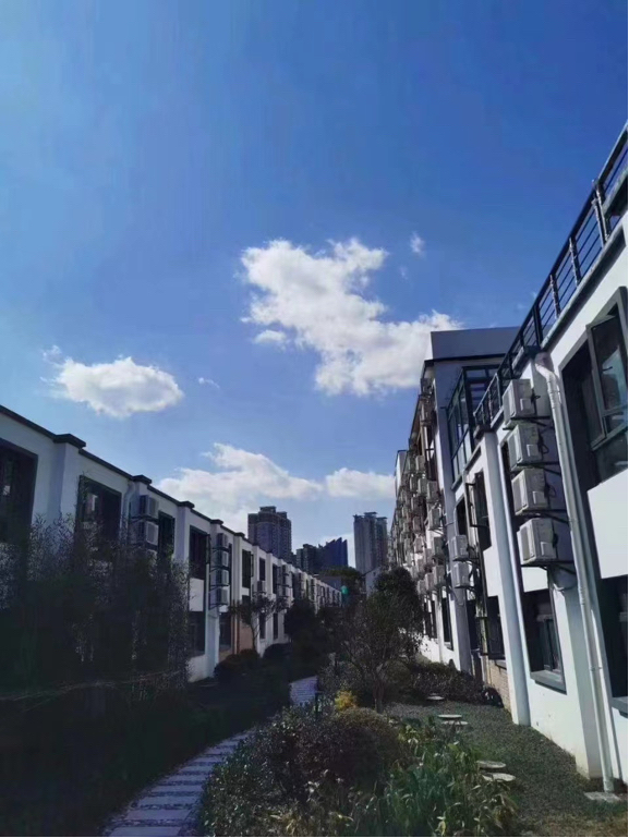 ShanghaiXuhui篮球🏀徐家汇商圈🌇日月光留学生首选👩‍🎓健身房🏋️‍♀️阅览室📖SubletSingle