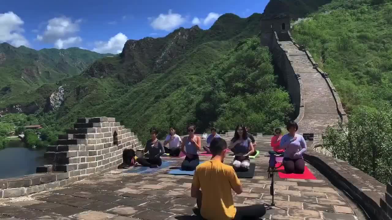 和Sue老师的长城瑜伽 ｜ Yoga on The Great Wall 