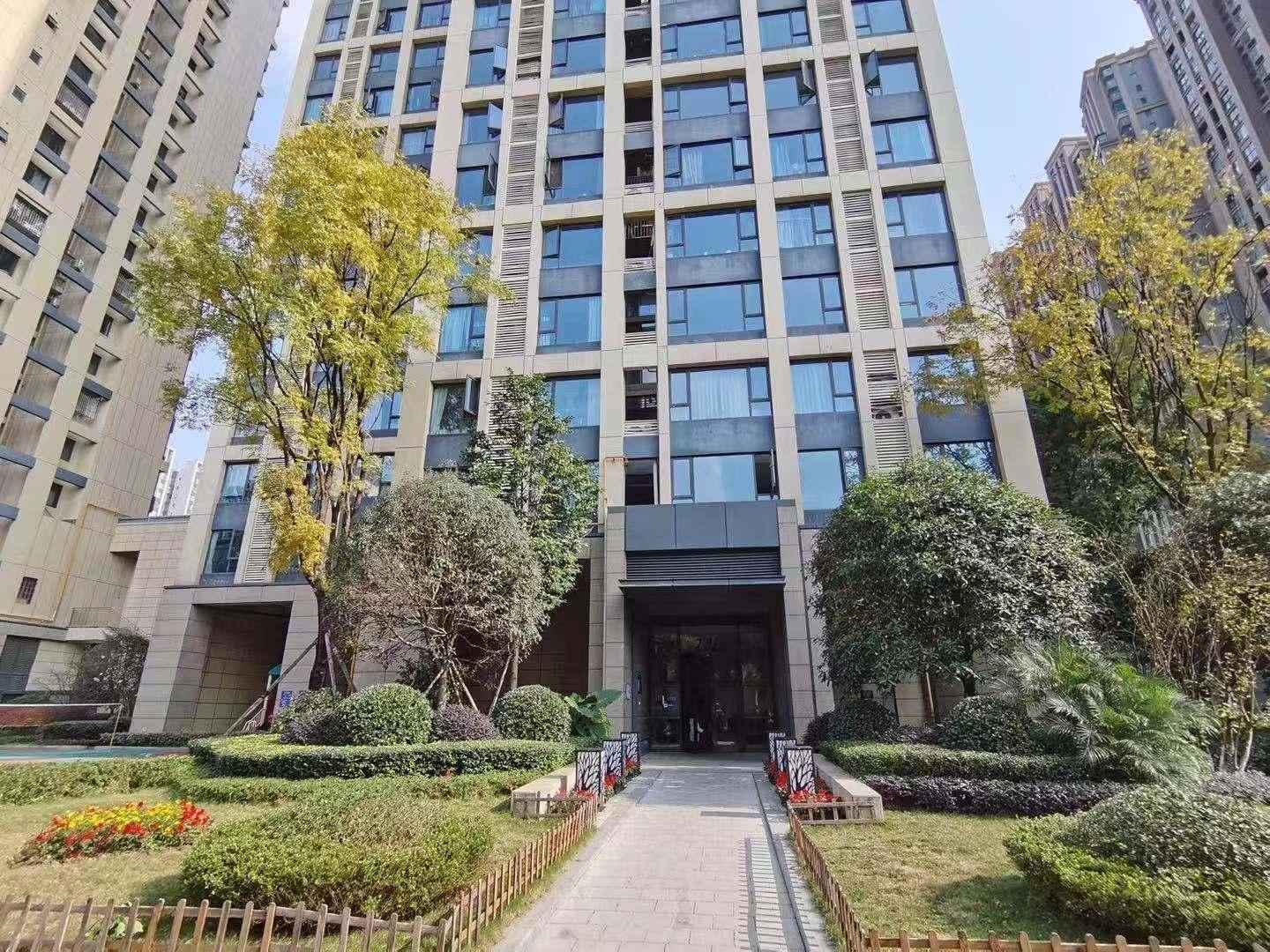 Chengdu Hi-Tech Zone | 蓝润is_5