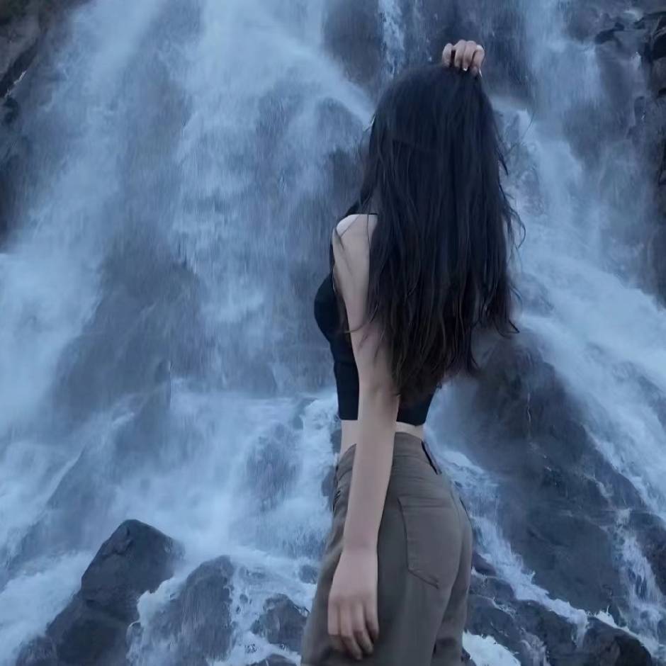 油画里的仙女🌸