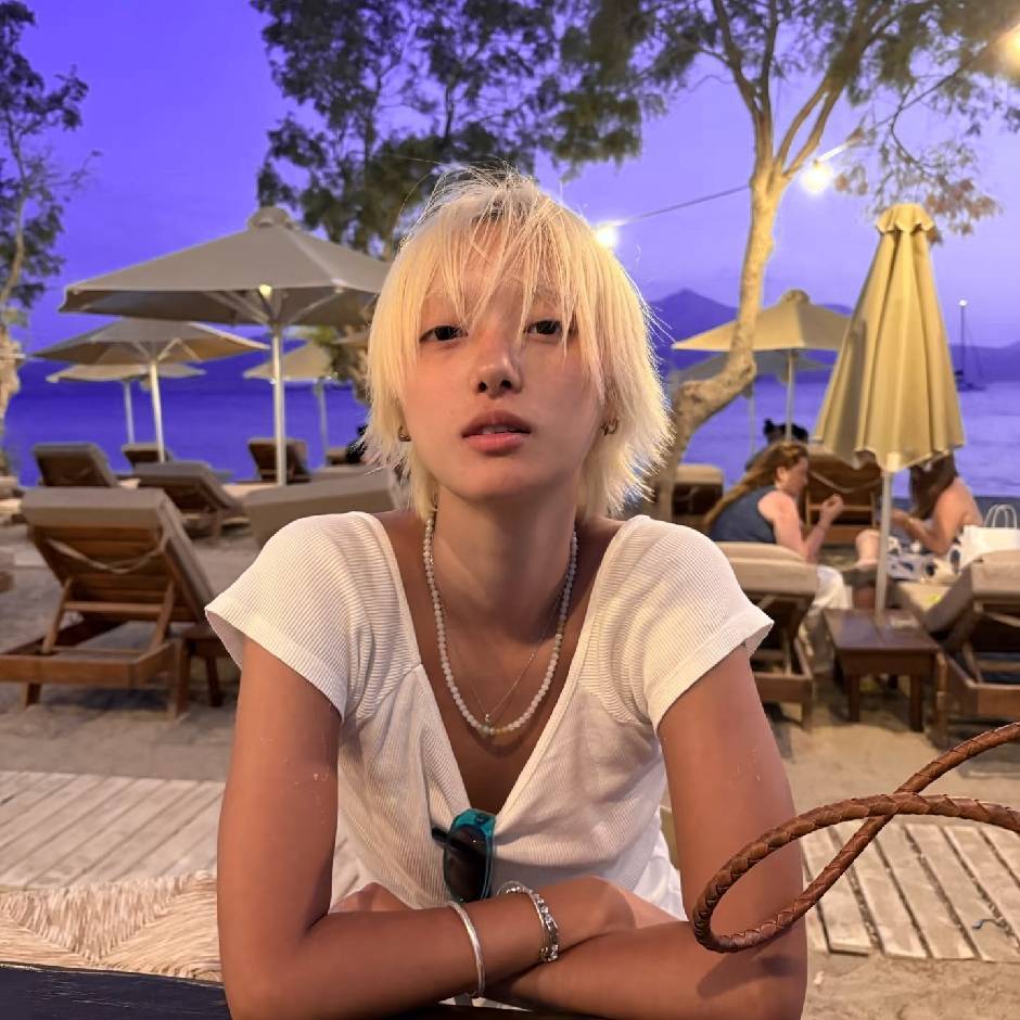 曌