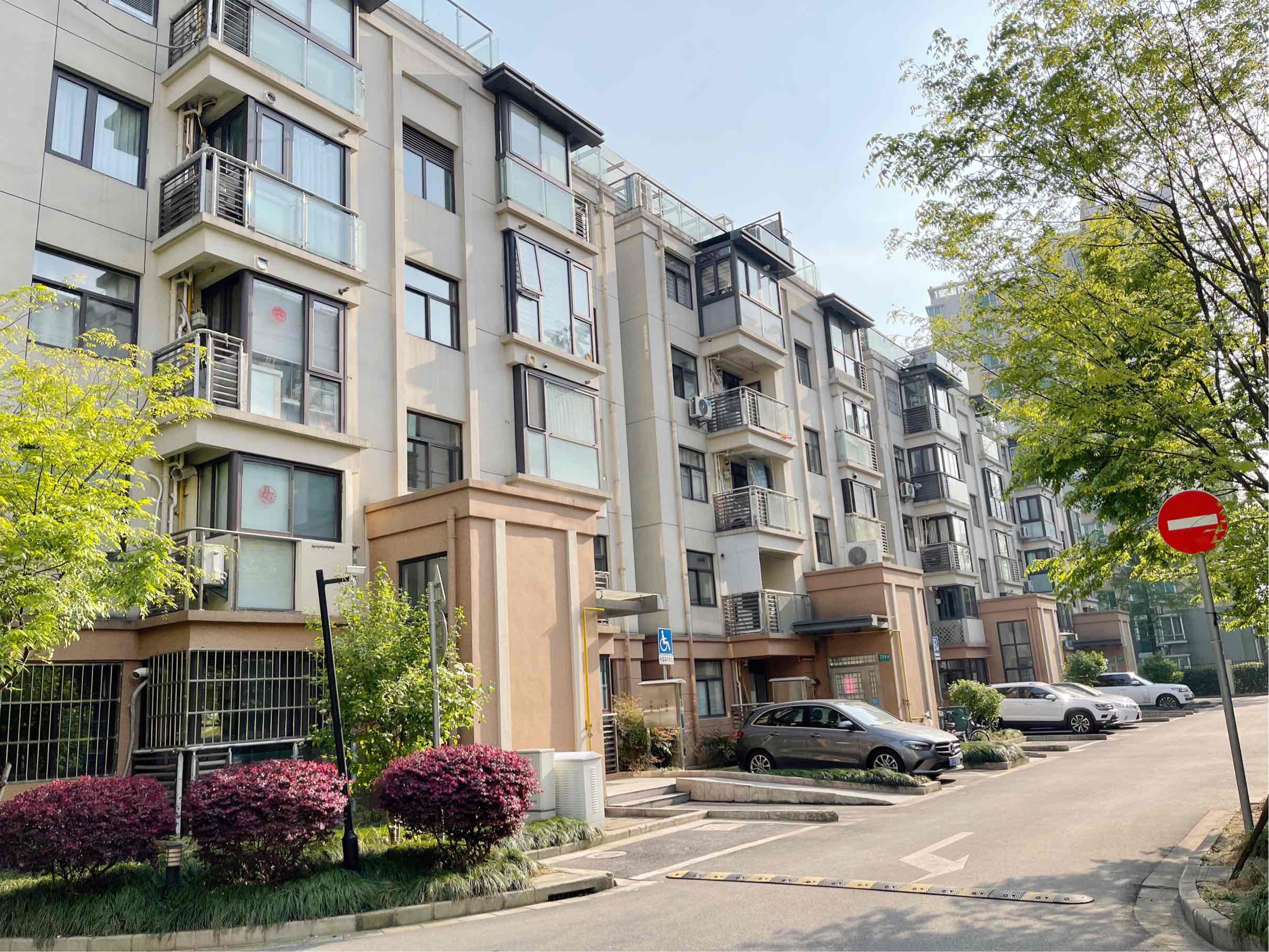 ShanghaiMinhang2 roomsLong & Short TermSingle Apartment