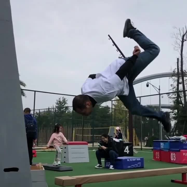 Today's #parkourlifestyle #墙空翻