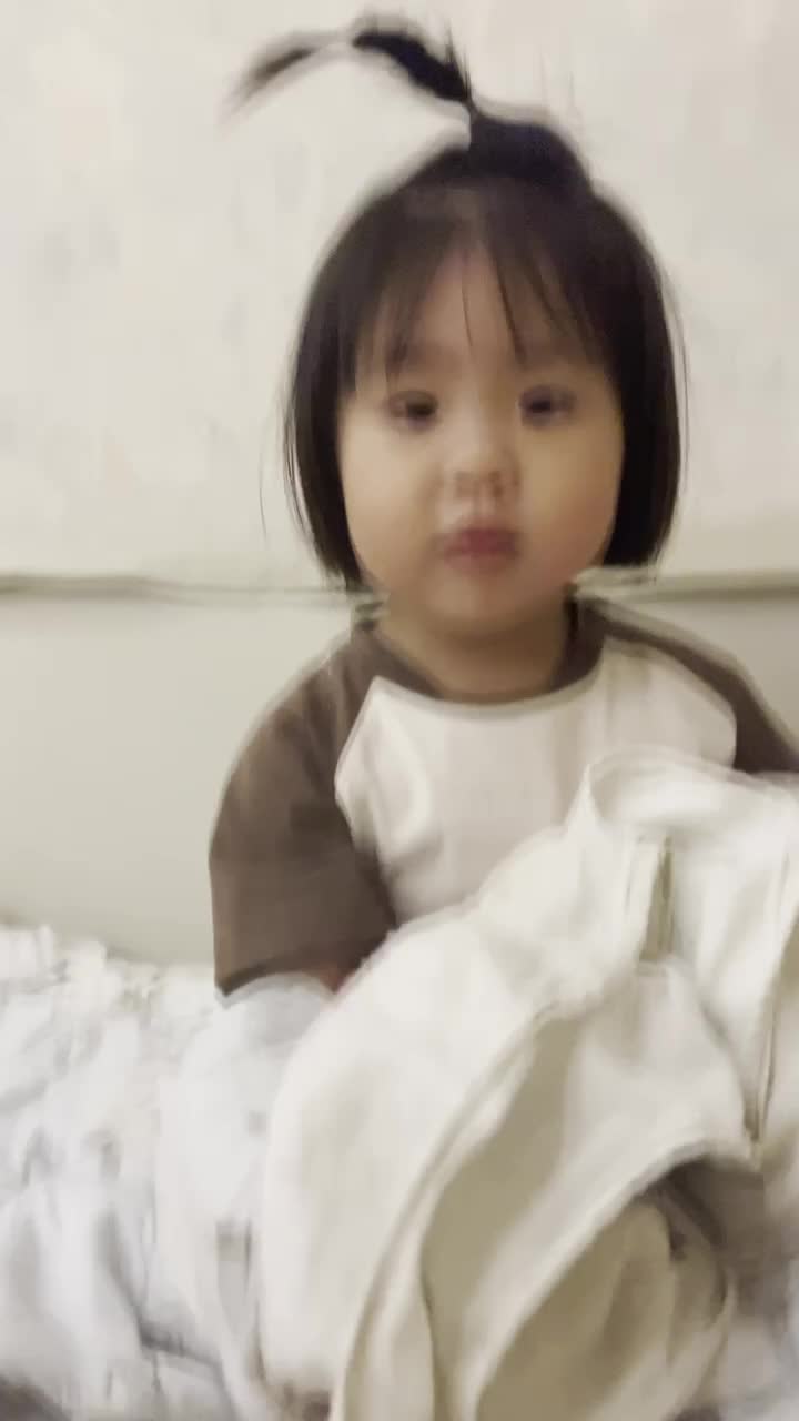 上几天幼儿园就学会讲普通话的小宝宝