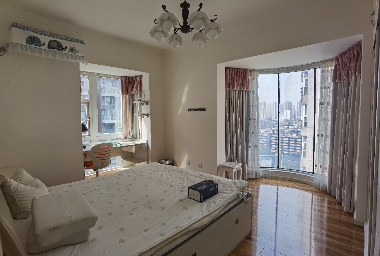 ChengduChenghuaShared ApartmentSeeking FlatmateLong Term