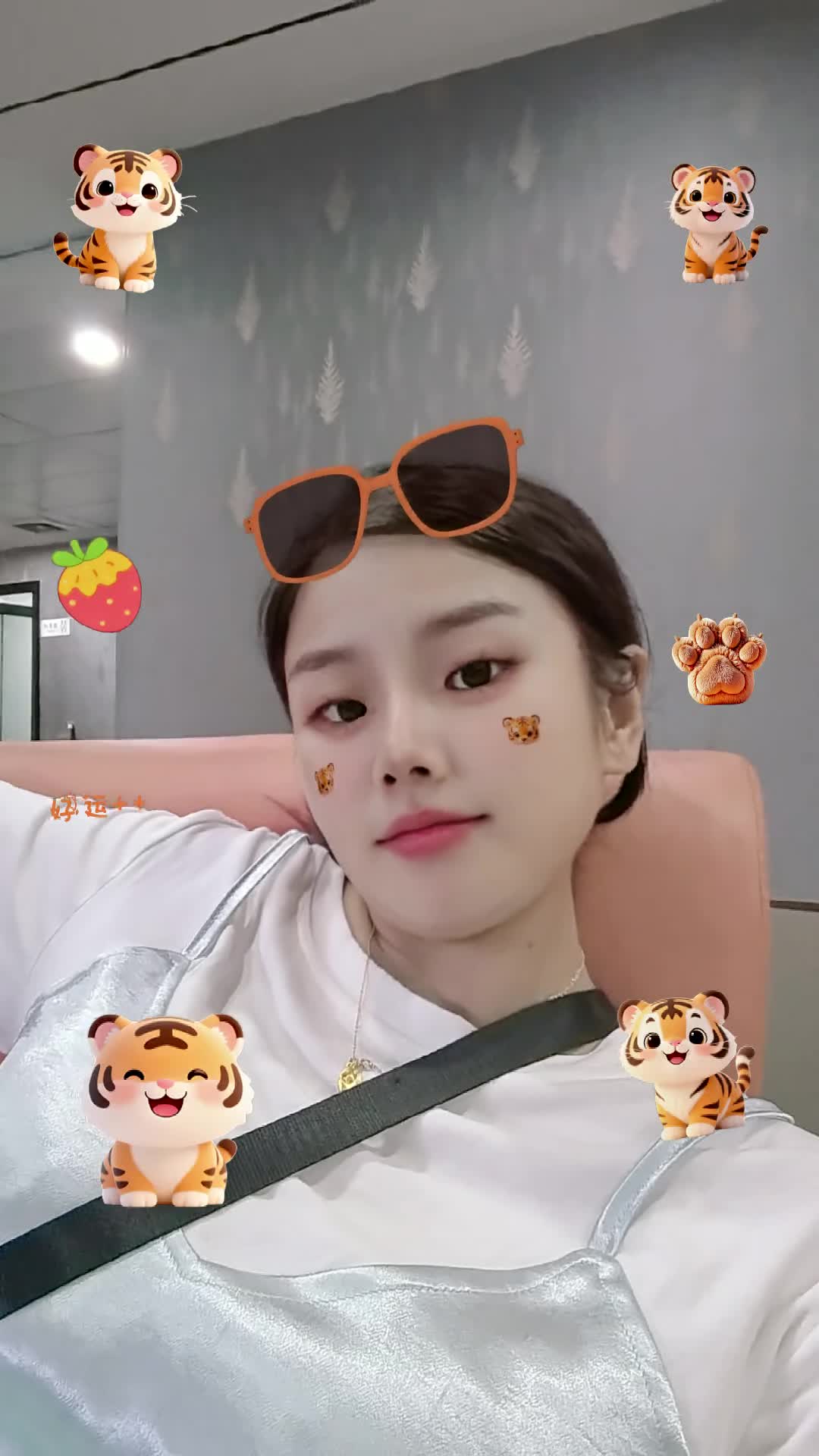 爱打麻将的小阿姨 