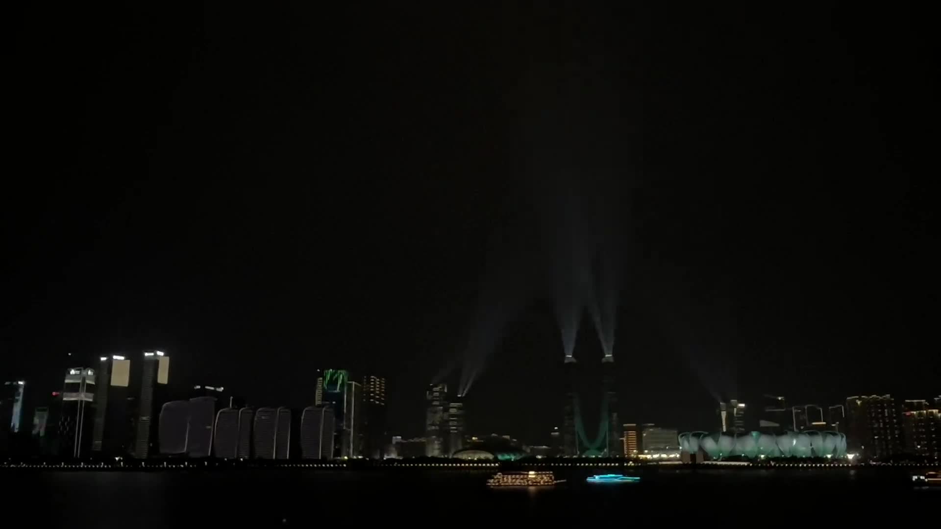 灯光璀璨，美轮美奂✨