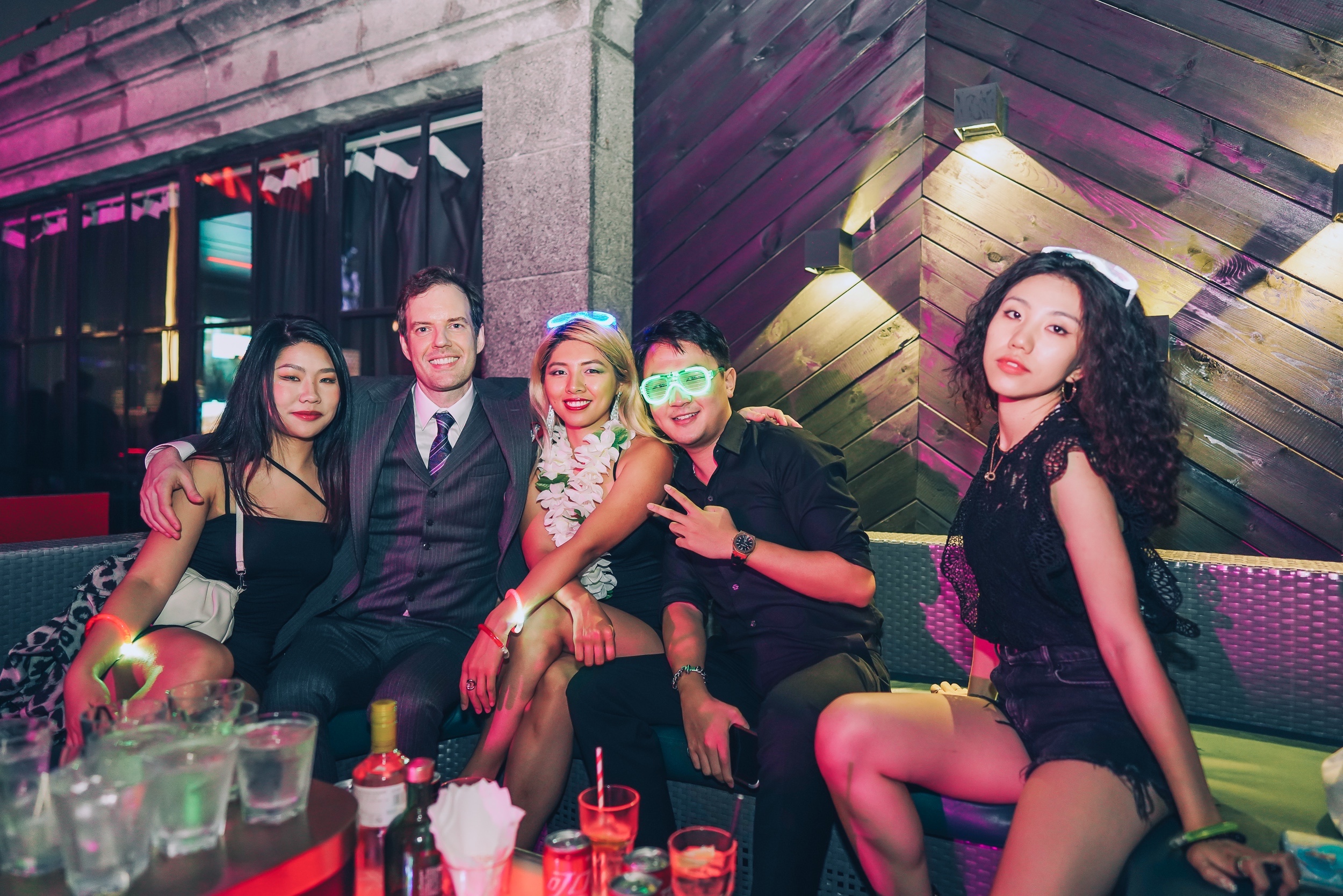 bling empire singles party 璀璨外滩迎春节大型单身派对 new year