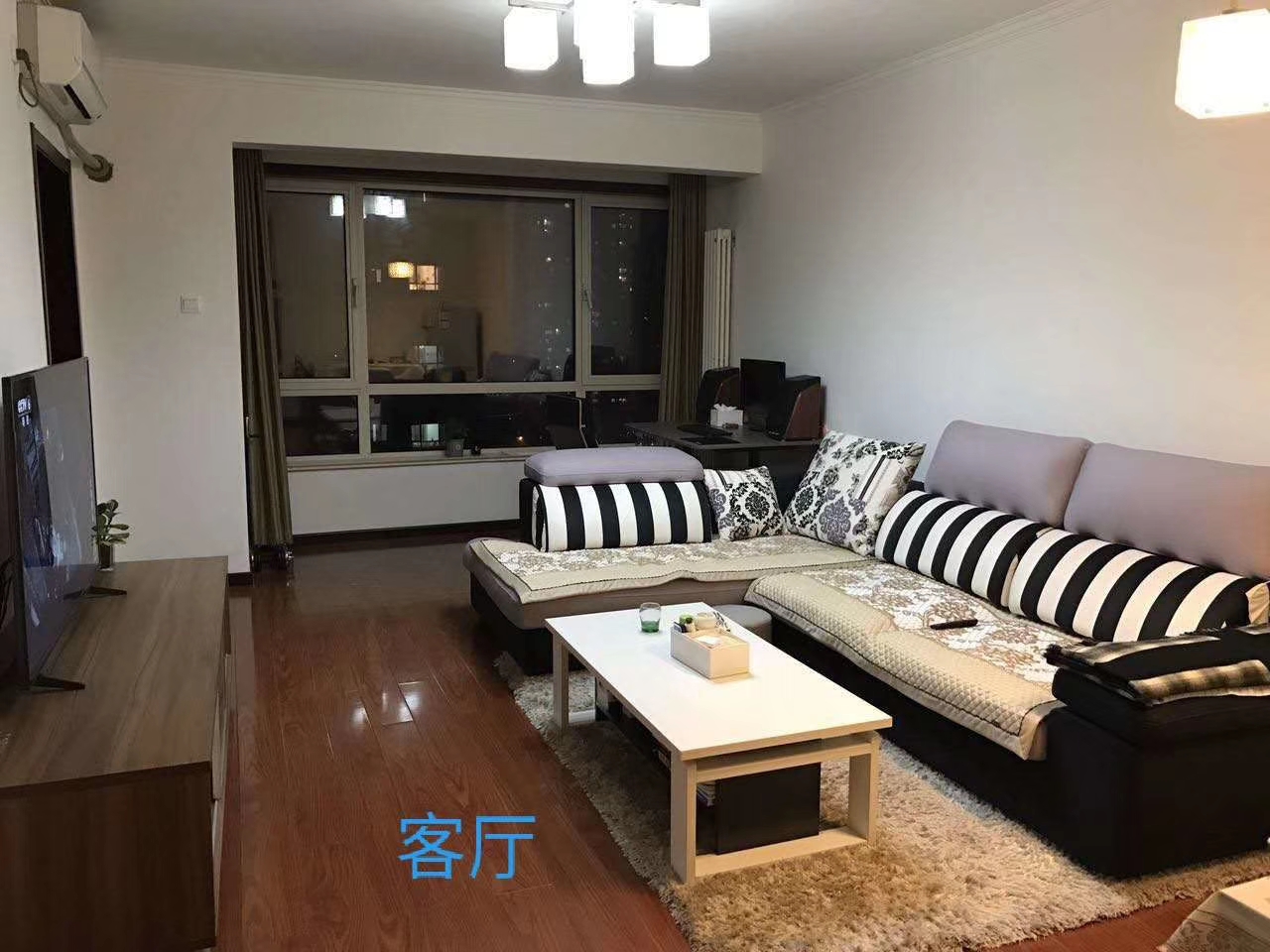 便宜转让较新沙发和茶几