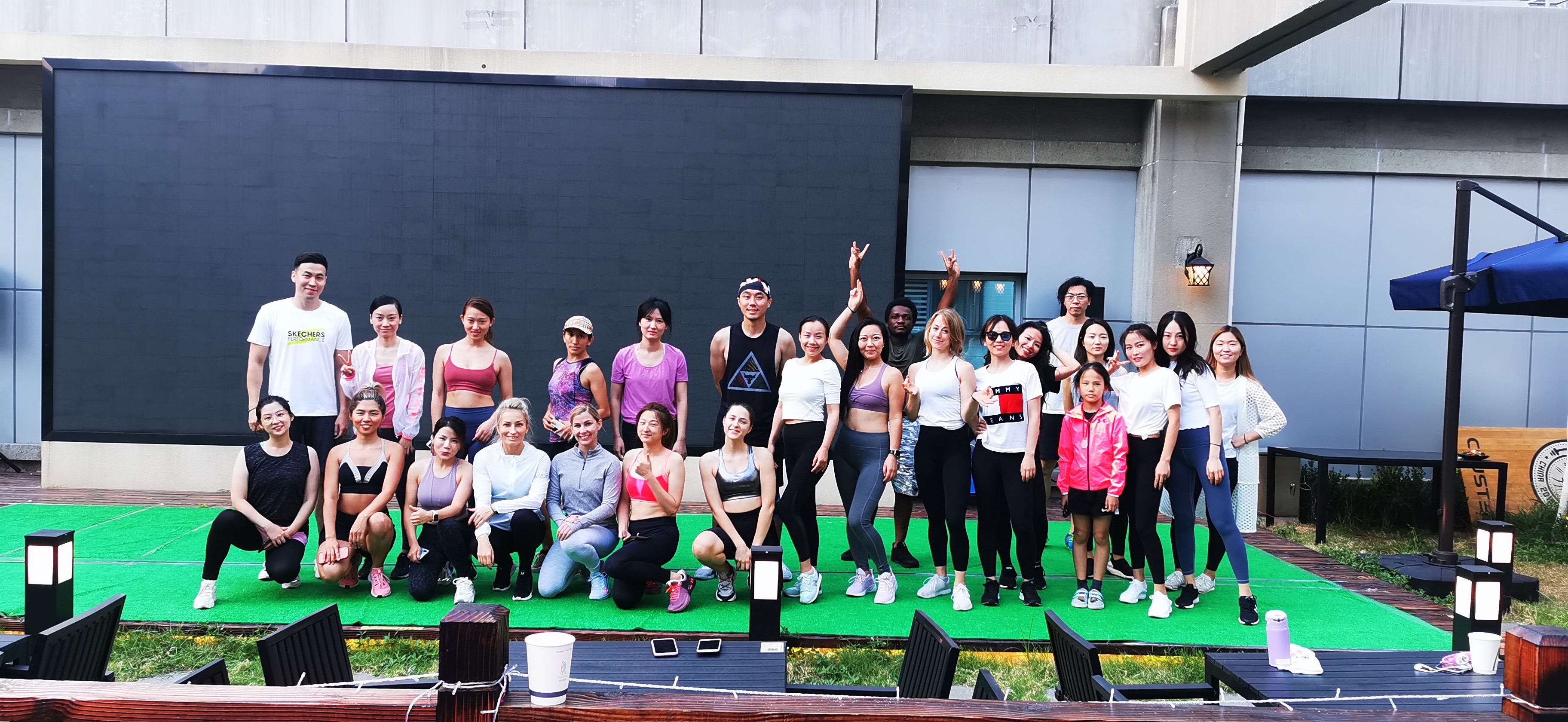 Sunday Yoga & Brunch Terrace Party 周日瑜伽&早午餐静安露台社交派对_0