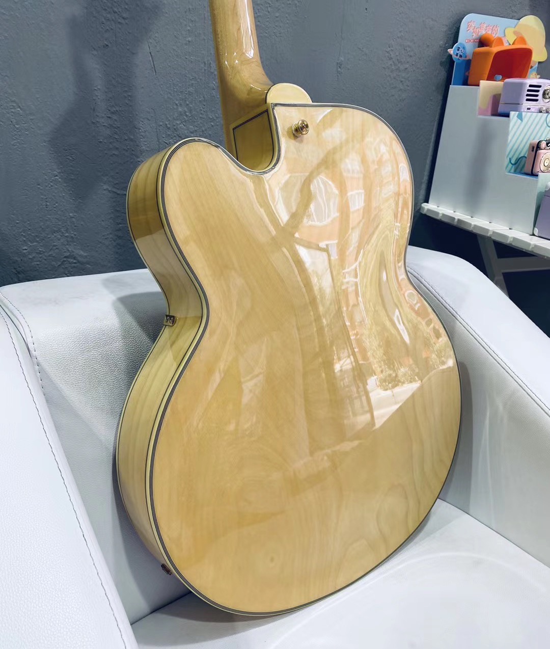 闲置原木色Epiphone Broadway爵士吉他出售_1