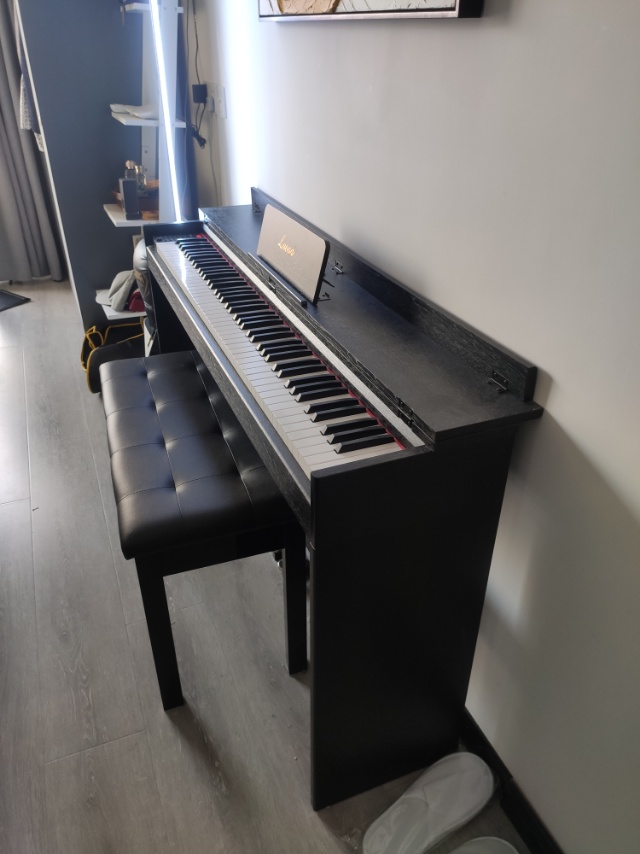 E-Piano in great condition 状况良好的电子钢琴_1
