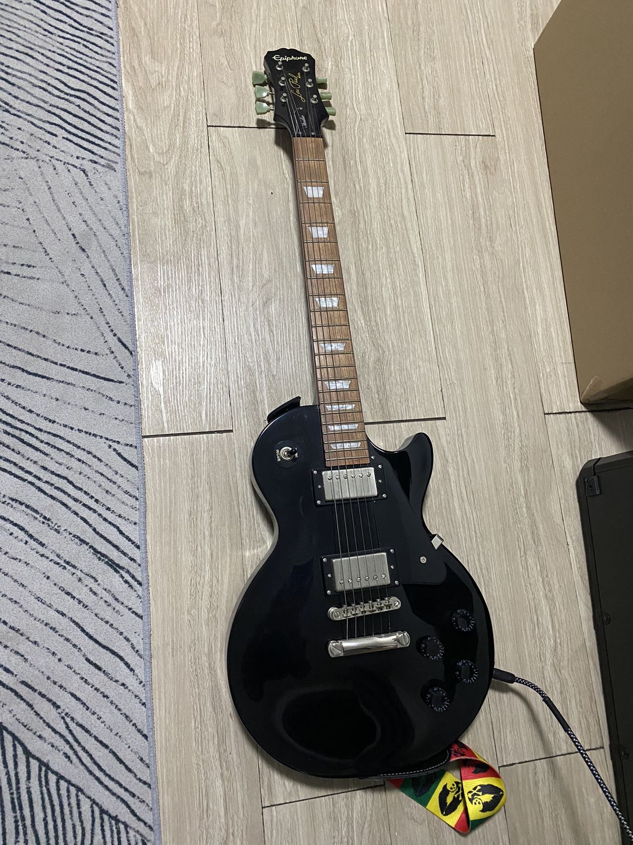 electric guitar almost mind condition 