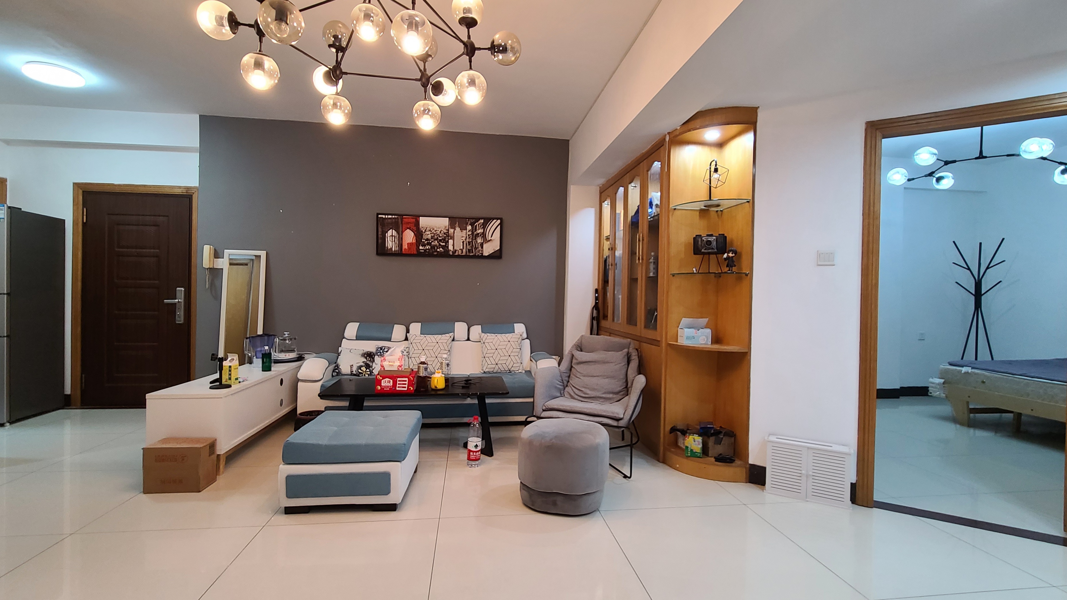 GuangzhouYuexiuLong TermSeeking FlatmateShared ApartmentPet Friendly